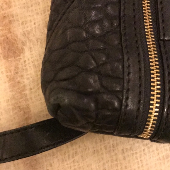 Black leather bag w/zipper details